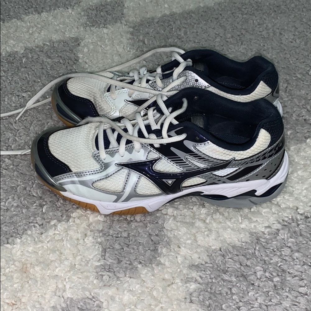 MIZUNO WOMENS NAVY&WHITE VOLLEYBALL SHOES